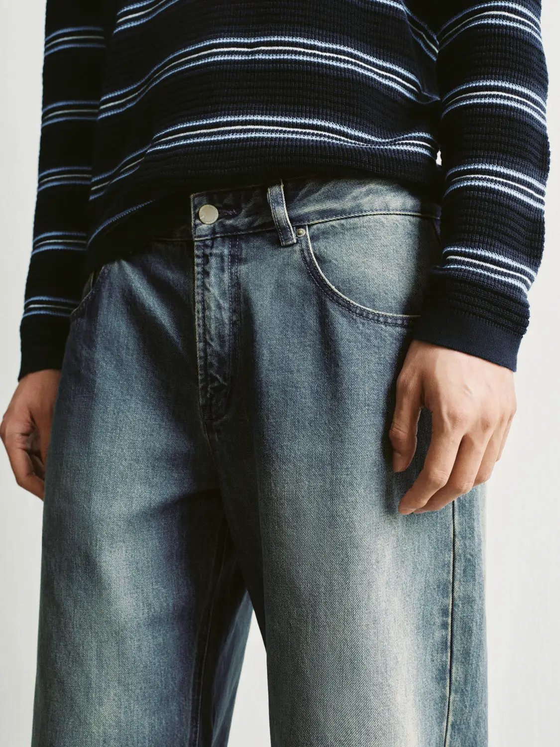 Vintage Washed Mid-rise Wide-leg Cotton Jeans