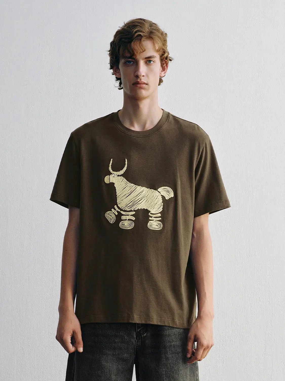 Embroidered Animal Crew Neck Short Sleeve Cotton T-Shirt