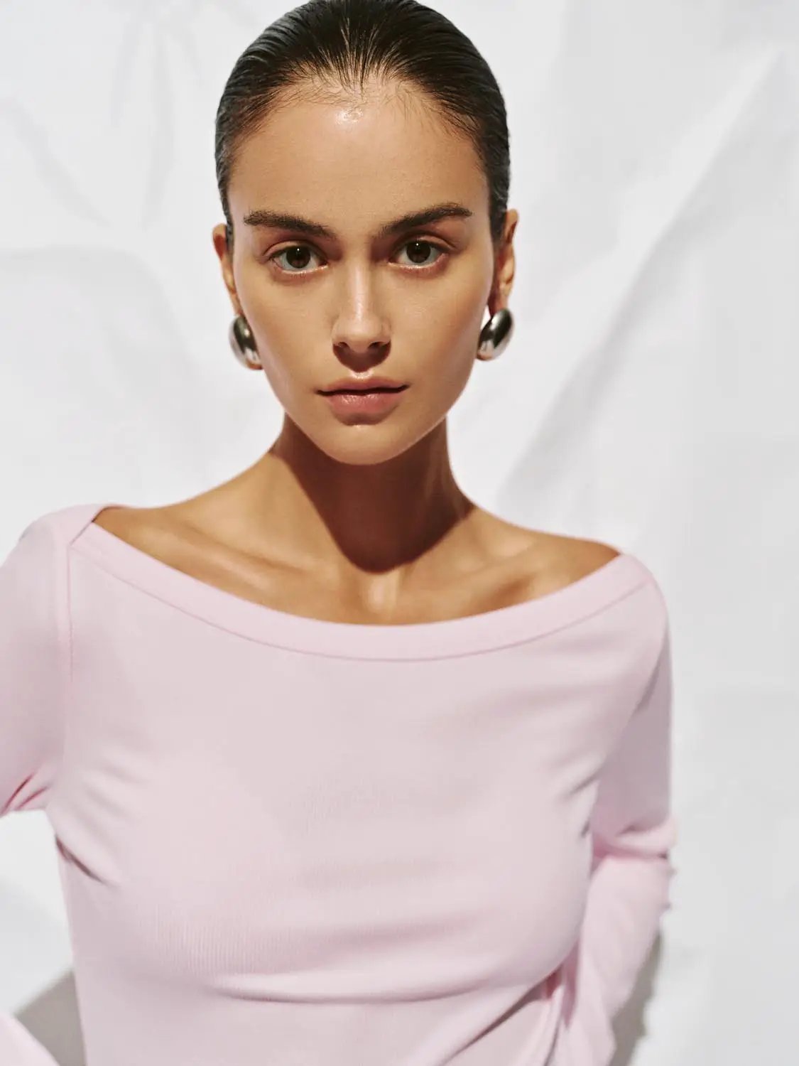 Off Shoulder Curved Hem Long Sleeve Cotton Blend T-Shirt