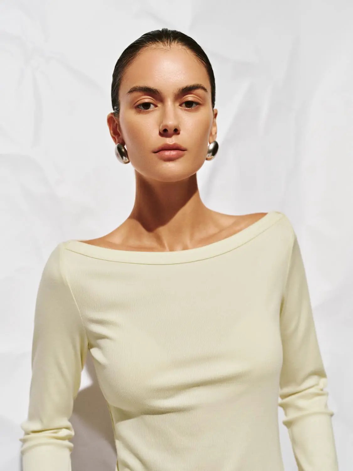 Off Shoulder Curved Hem Long Sleeve Cotton Blend T-Shirt