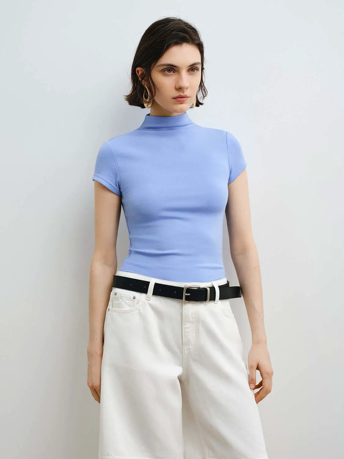 Mock Neck Short Sleeve Seamed Fitted Knit Top