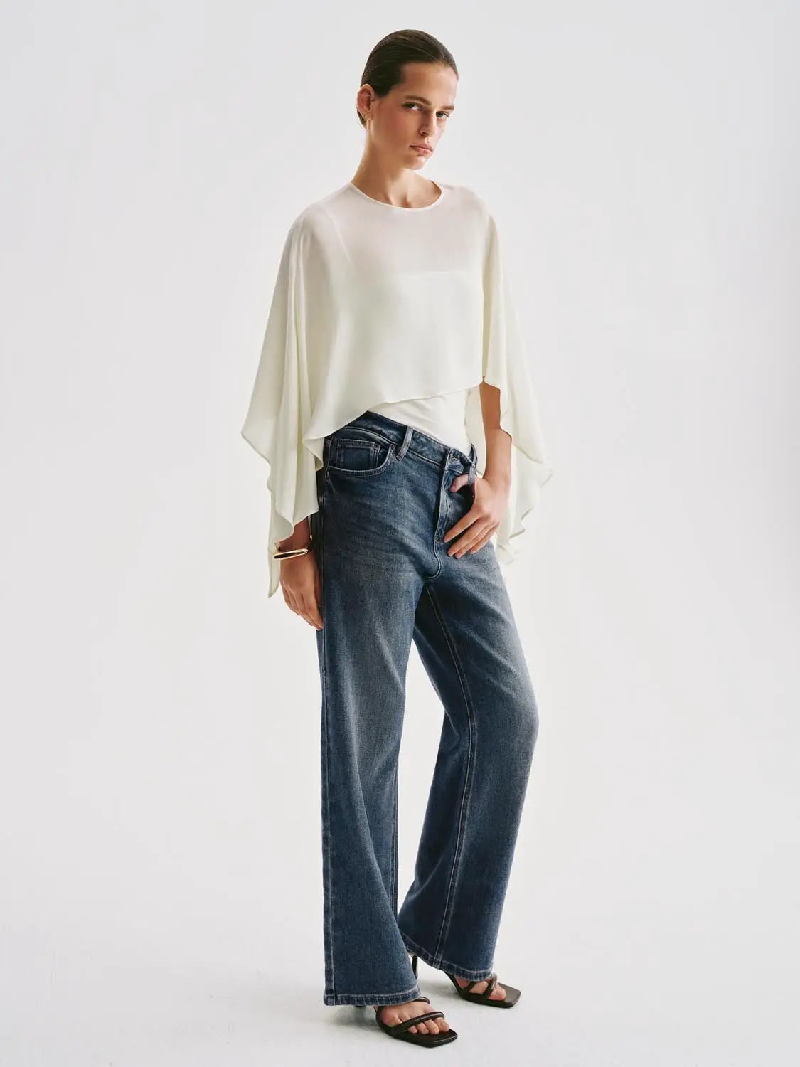 Medium Wash Wide-Leg Subtle Fade Cotton Jeans