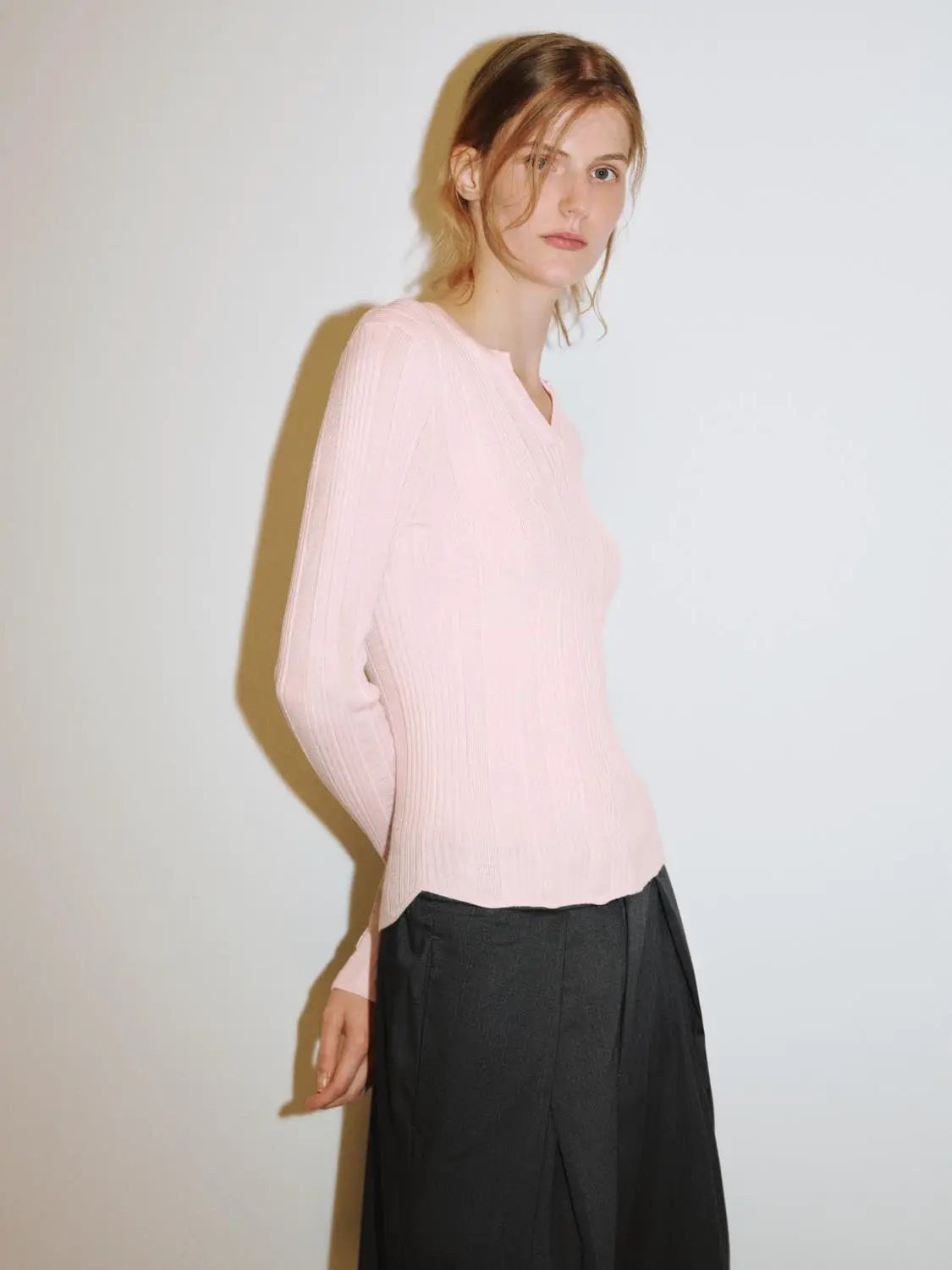 Fitted Textured Knit V-neck Long Sleeve Pullover