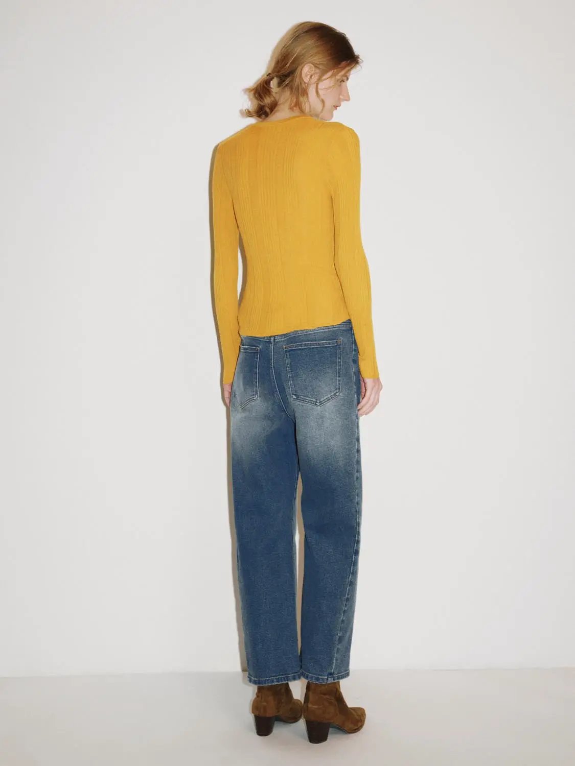 Fitted Textured Knit V-neck Long Sleeve Pullover