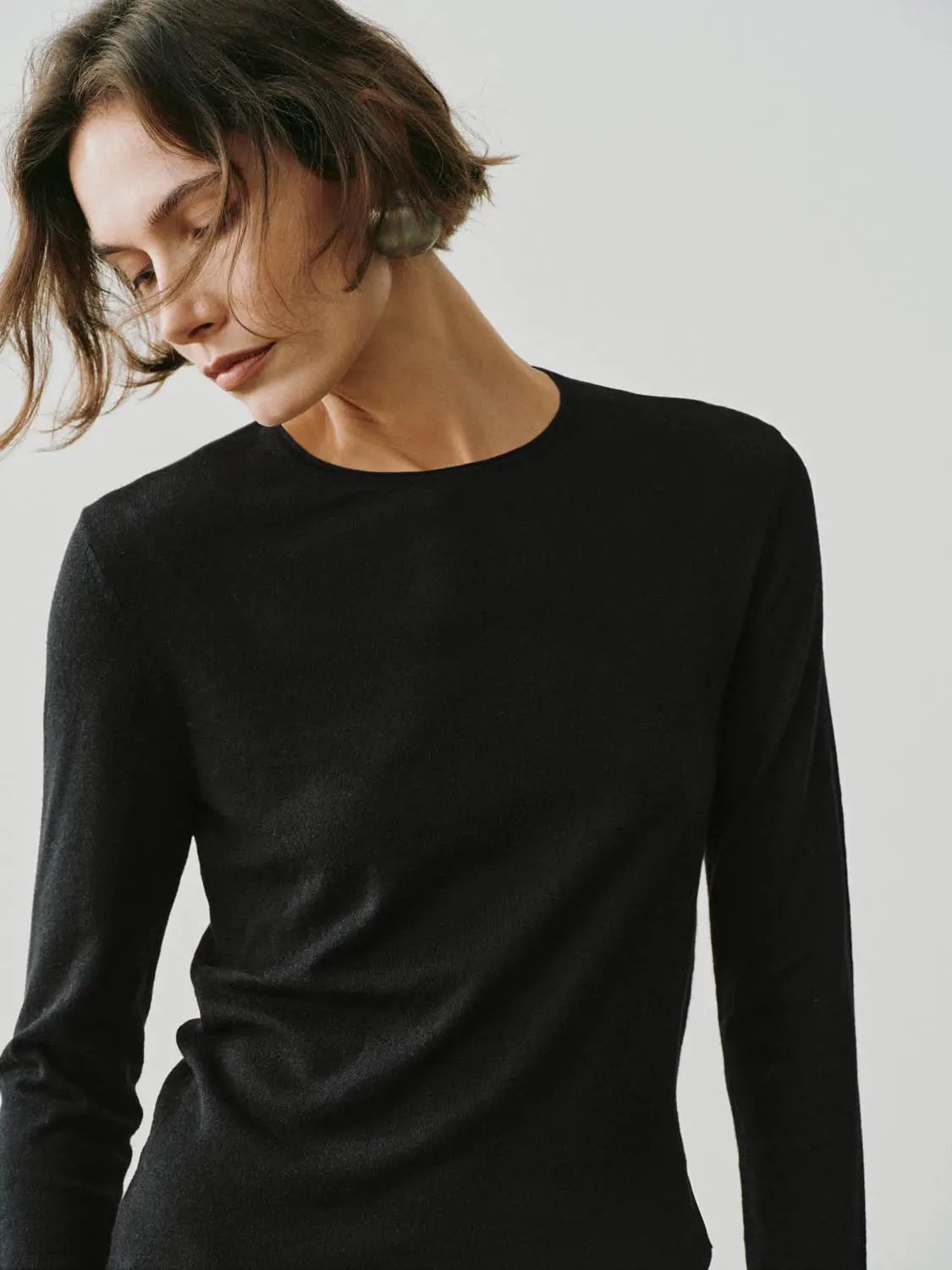 Ribbed Fitted Crew Neck Long Sleeve Knit T-Shirt