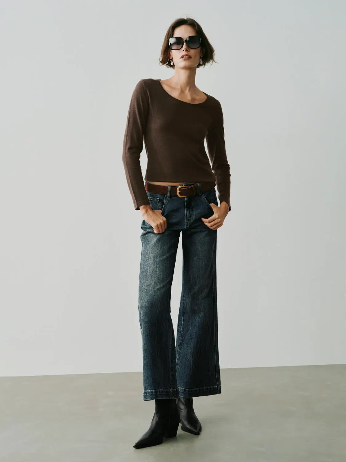 Thin Fitted Ribbed Boat Neck Short Sleeve Knit T-Shirt