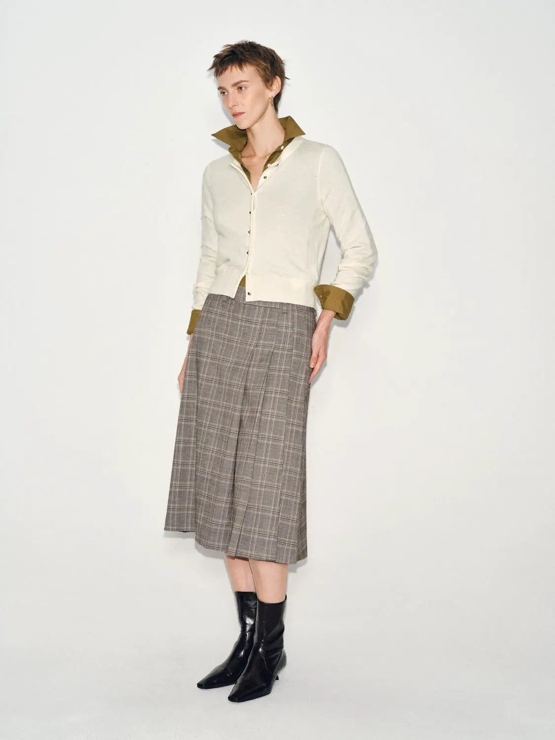 Ribbed Button Front Crew Neck Long Sleeve Cardigan
