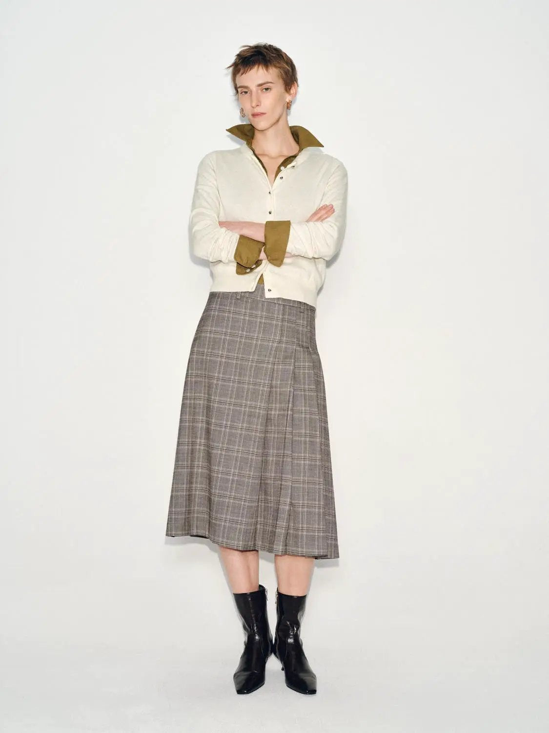 Ribbed Button Front Crew Neck Long Sleeve Cardigan