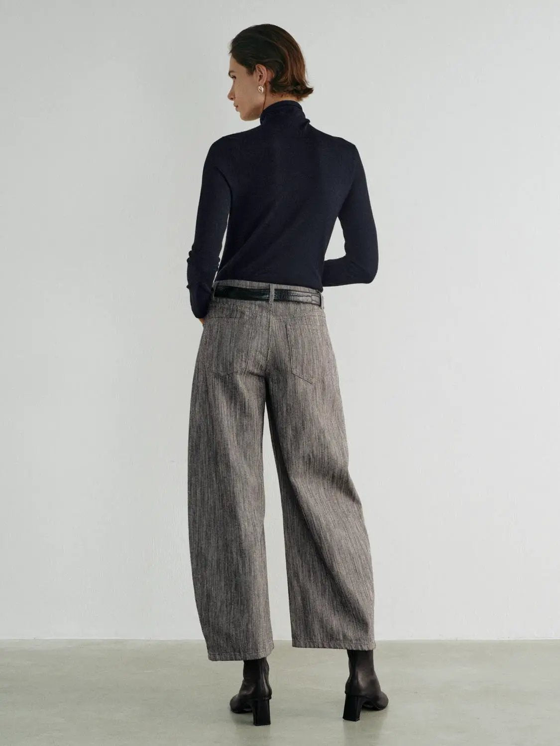 Fitted Knit Turtleneck Long Sleeve Sweater