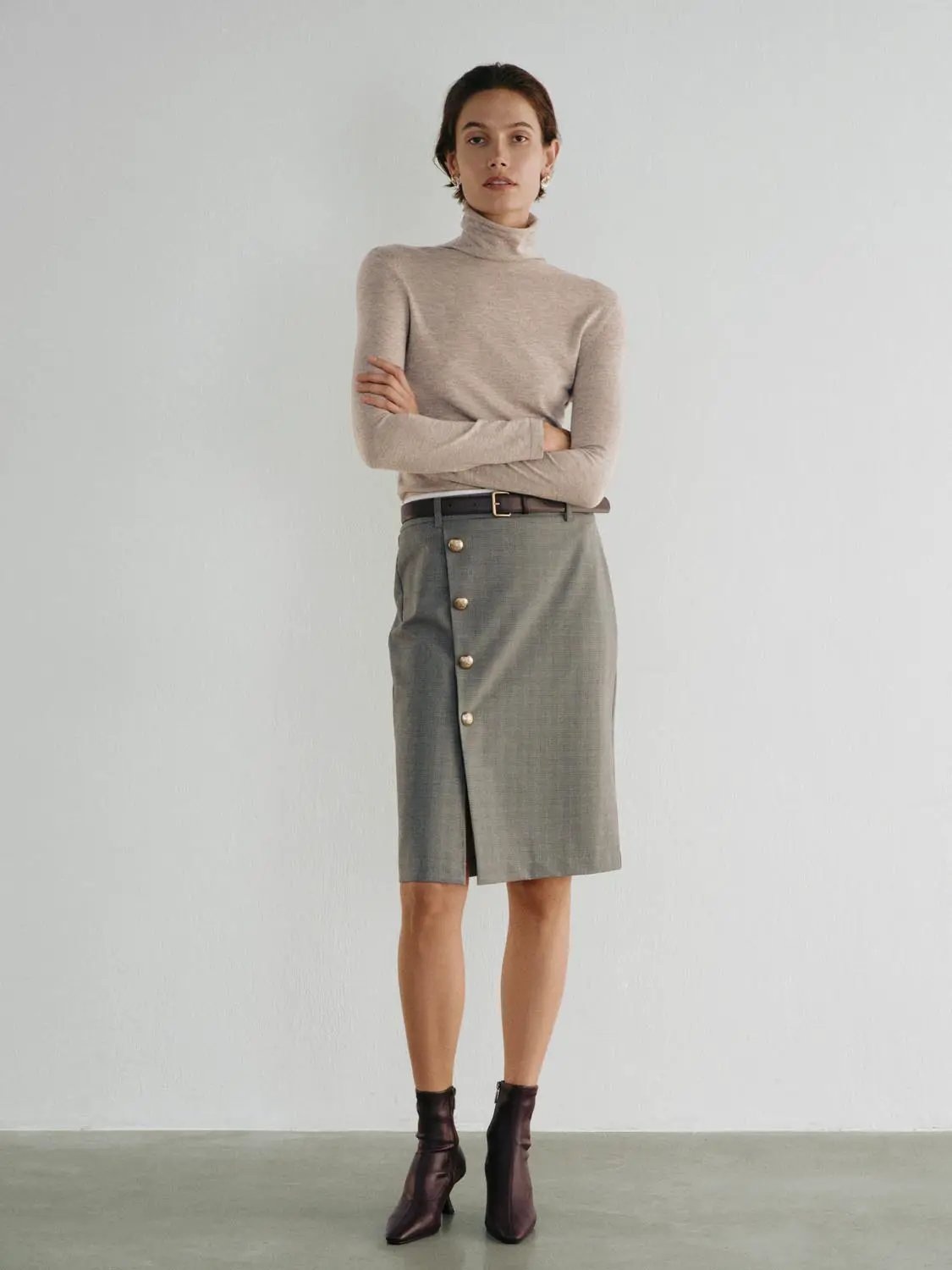 Fitted Knit Turtleneck Long Sleeve Sweater