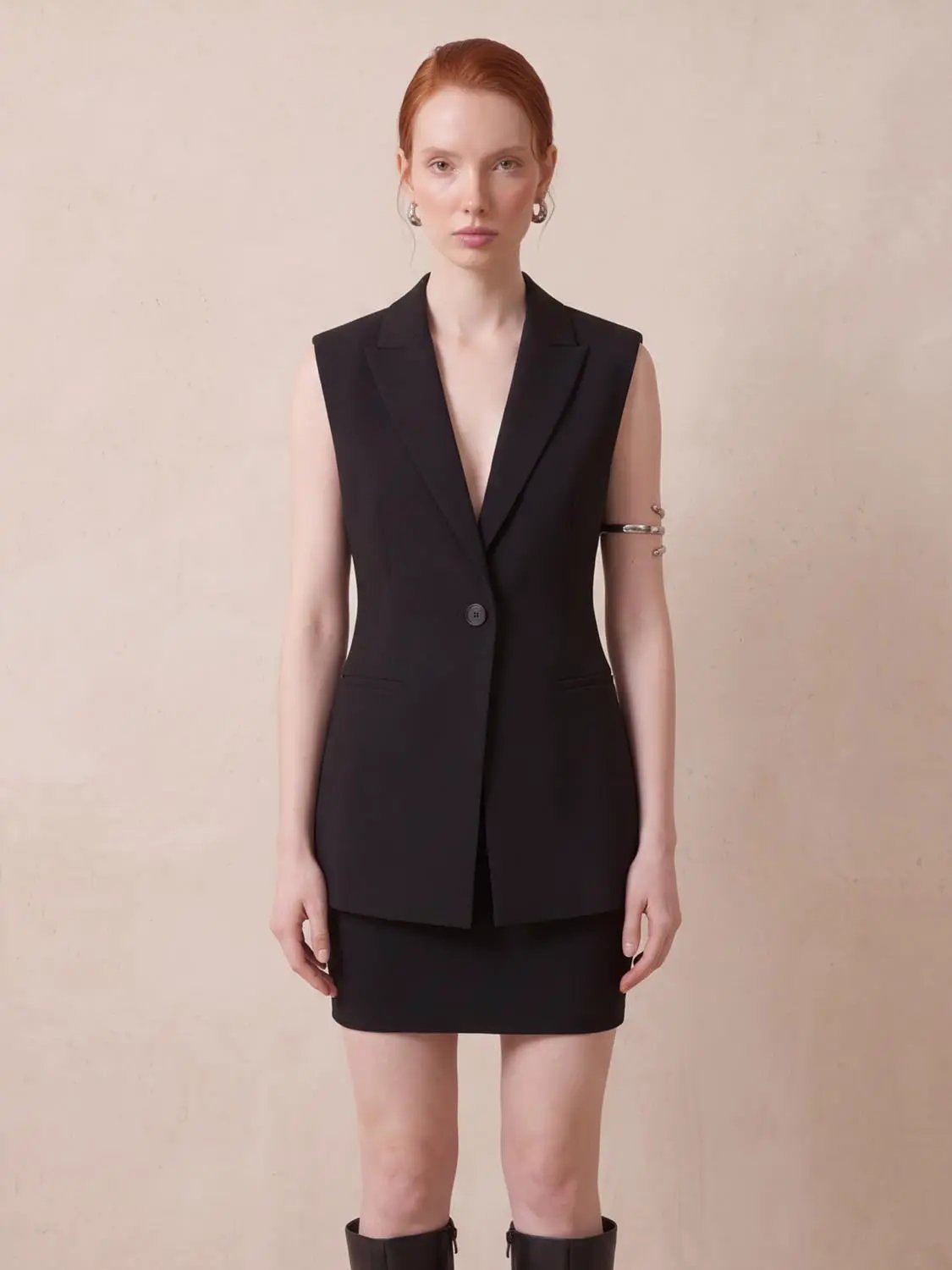 Sleeveless Single Button Vest