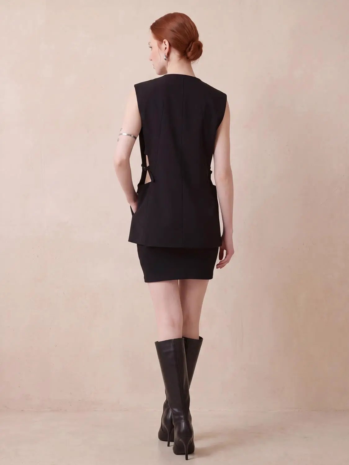 Sleeveless Single Button Vest