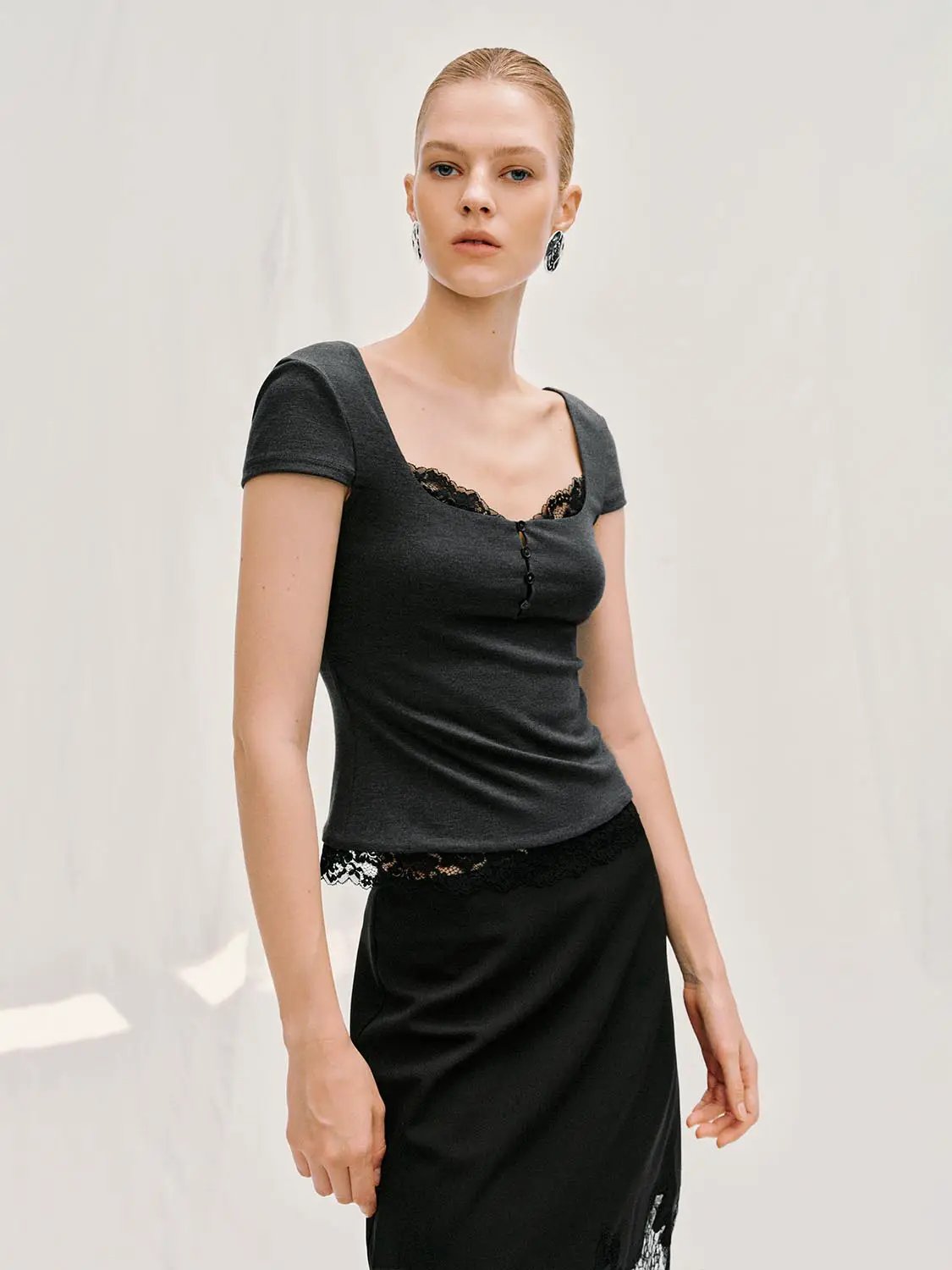Lace Trim Knit Blouse With Button Placket