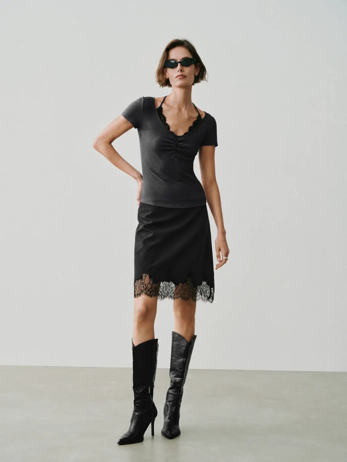 Ruched Lace V-neck T-shirt