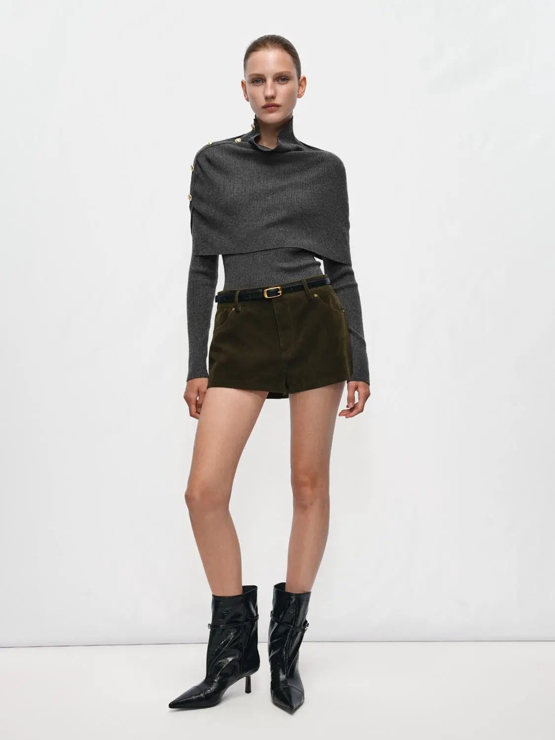 Mid Waisted Flared Flocked Shorts