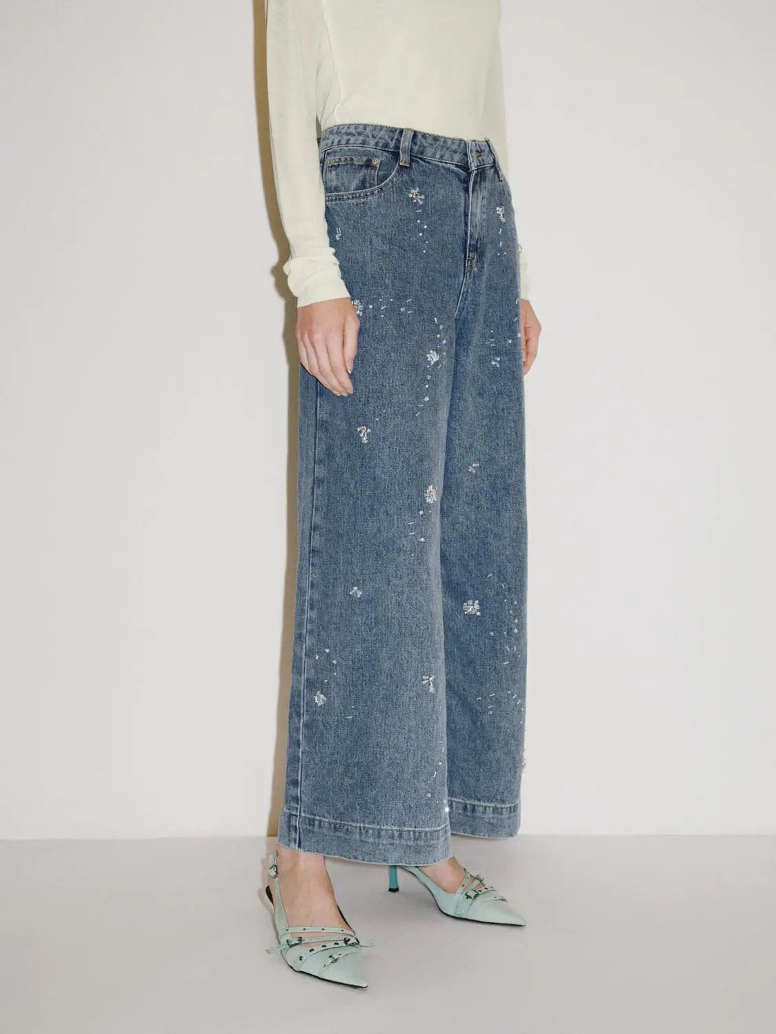 Embroidered Floral Mid-rise Wide-leg Jeans
