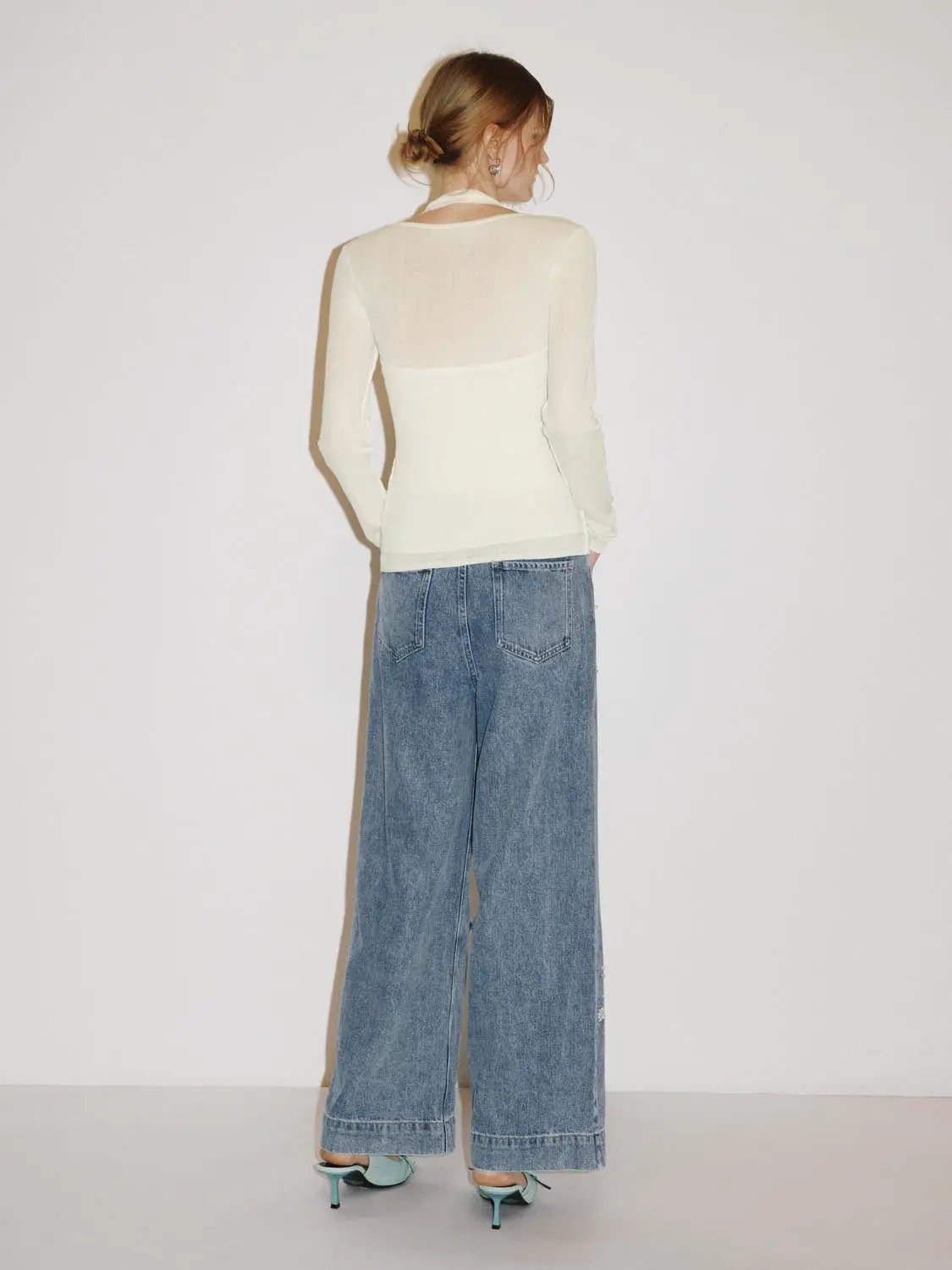 Embroidered Floral Mid-rise Wide-leg Jeans