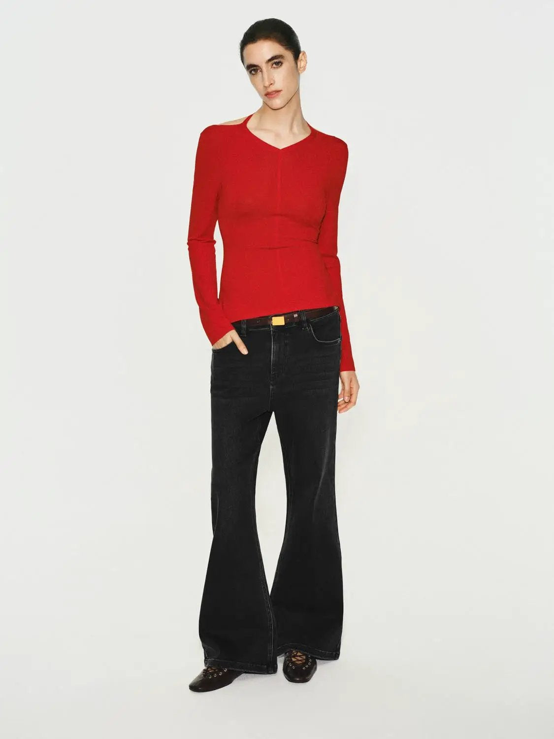 Solid Fitted Long Sleeve V-Neck Knit T-Shirt