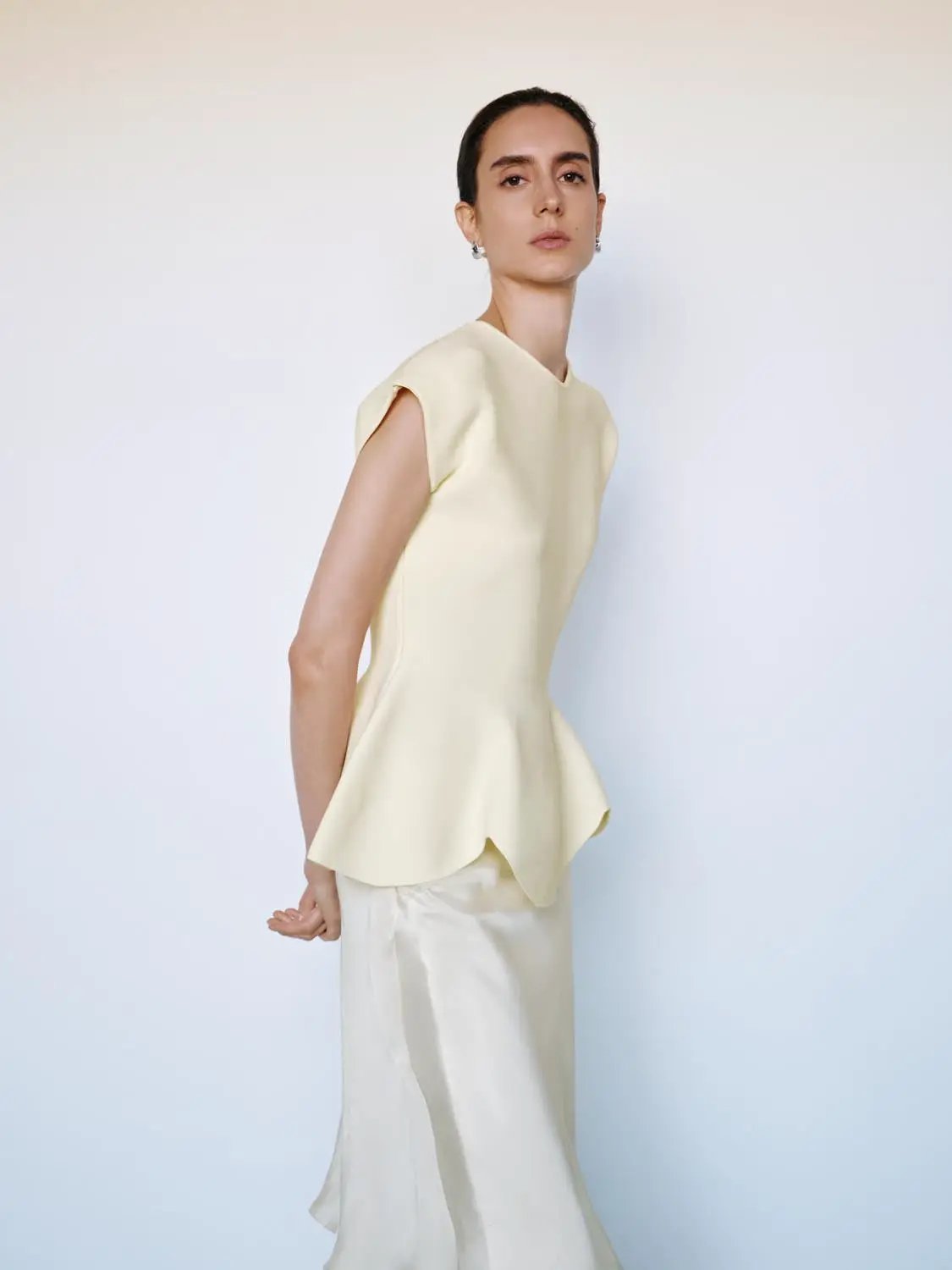 Textured Flared Crew Neck Short Sleeve Knit T-Shirt