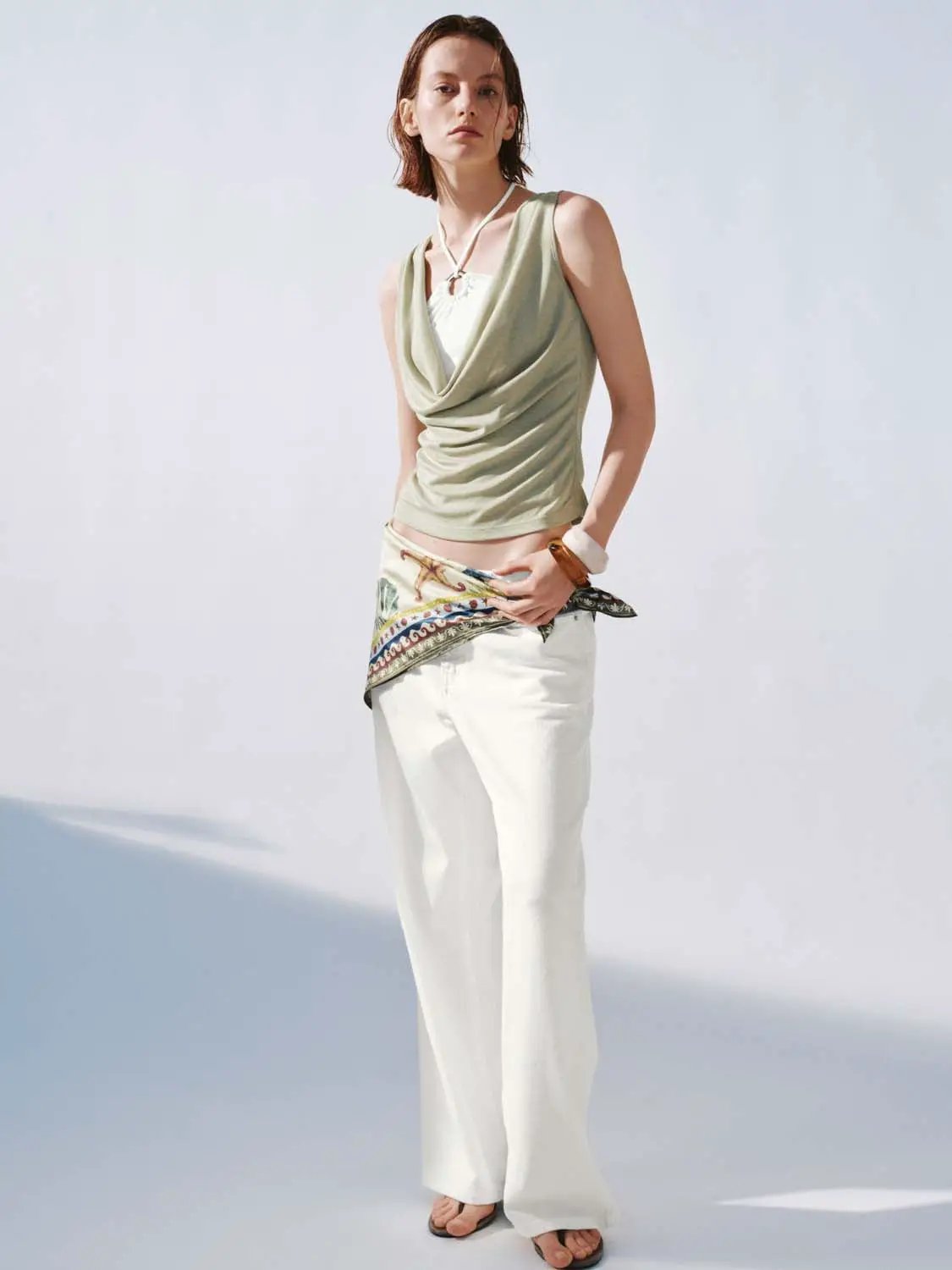 2-In-1 Cowl Neck Contrast Ruched Sleeveless Slim Tank Top