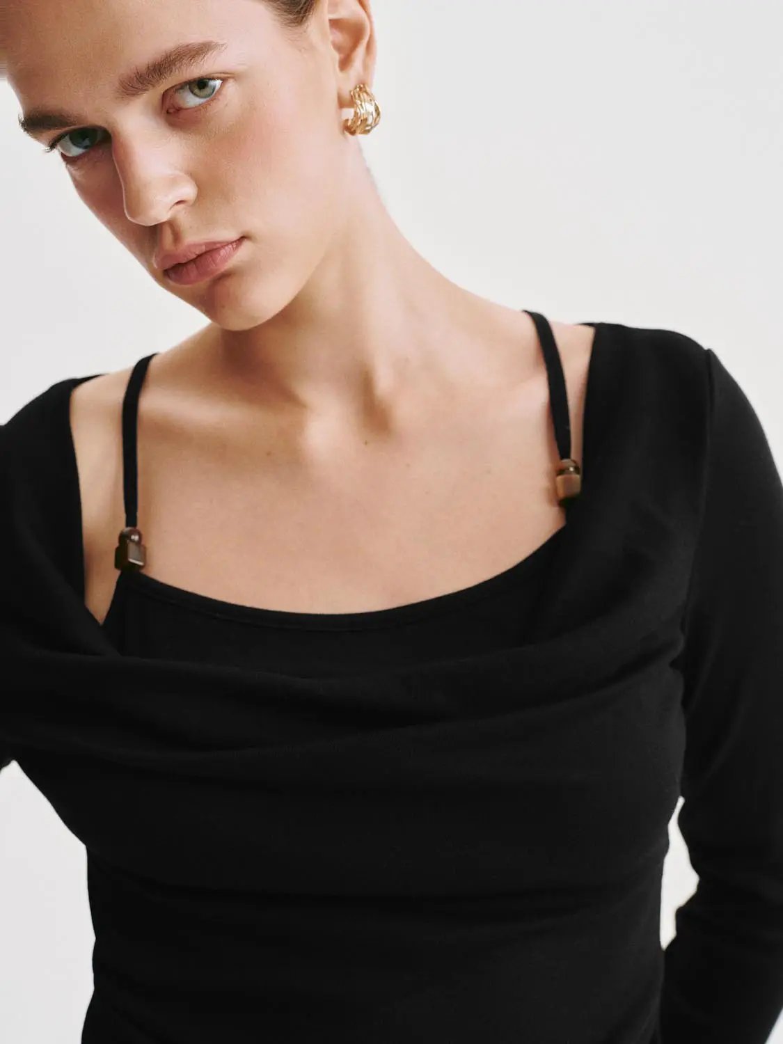 Draped Cowl Neck Long Sleeve Knit T-shirt