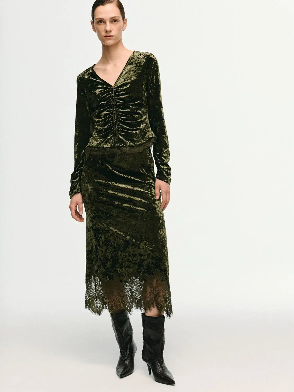 Ruched Textured Lace Hem Fitted V-neck Long Sleeve Blouse