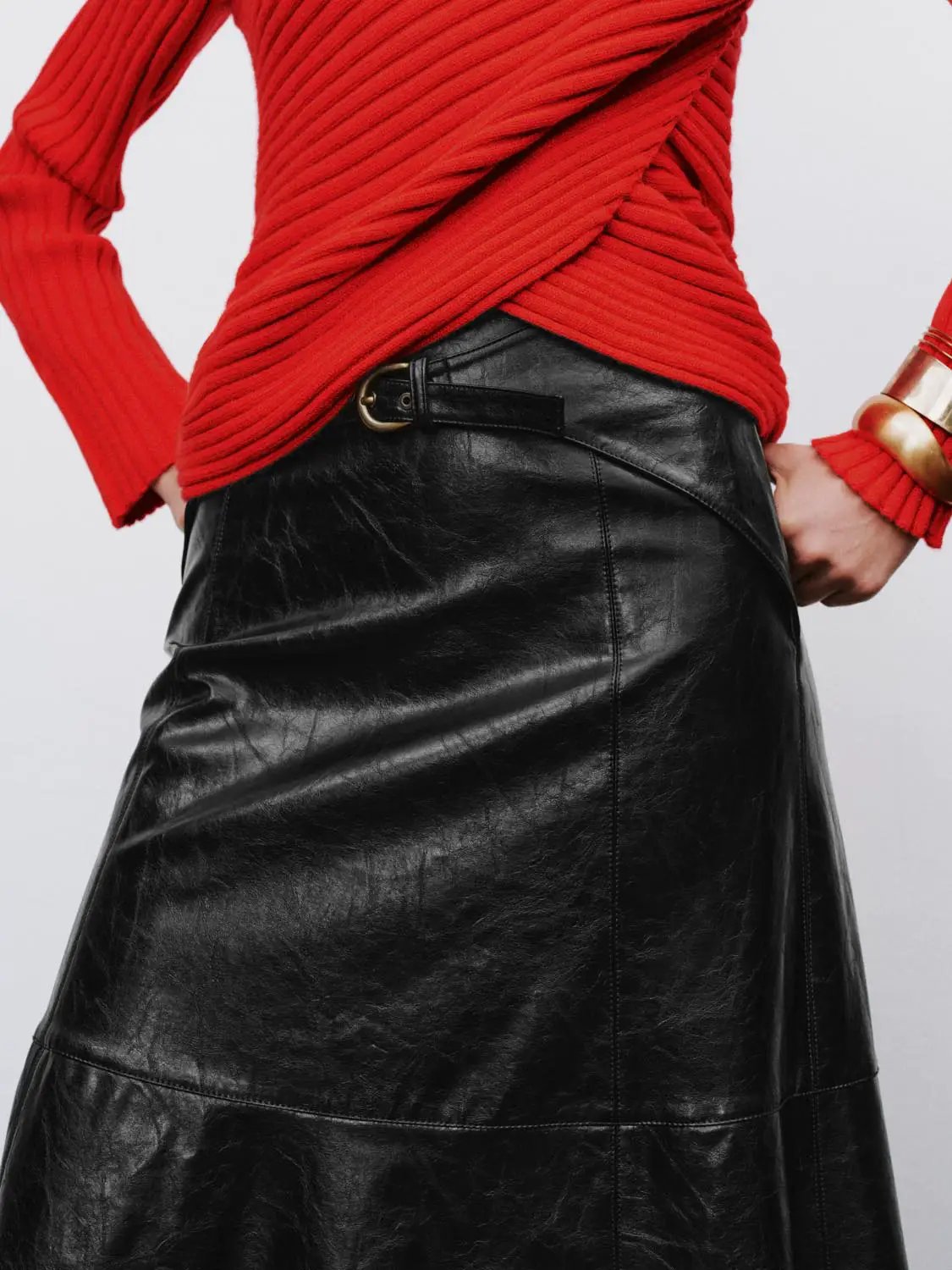Crinkled Panelled A-Line Mid-rise Midi Skirt