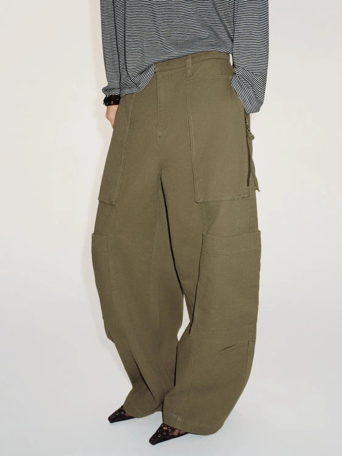 Multi Cargo Pockets Oversized Tapered Cotton Pants