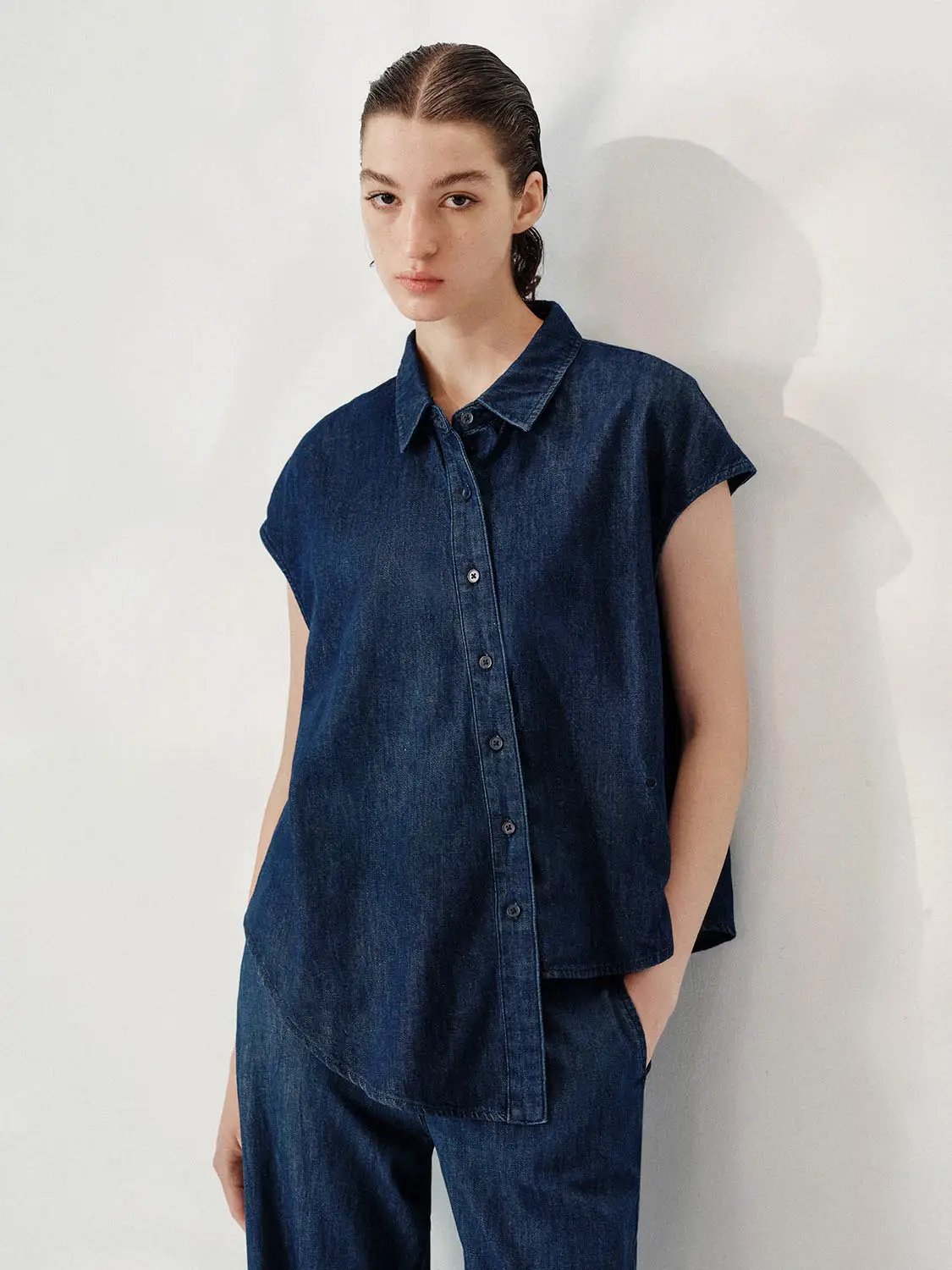 Point Collar Asymmetric Hem Sleeveless Cotton Denim Shirt