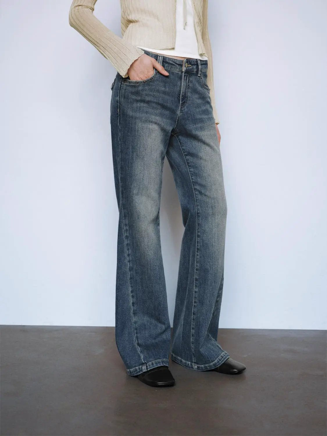 Mid-rise Faded Wash Wide-leg Cotton Jeans