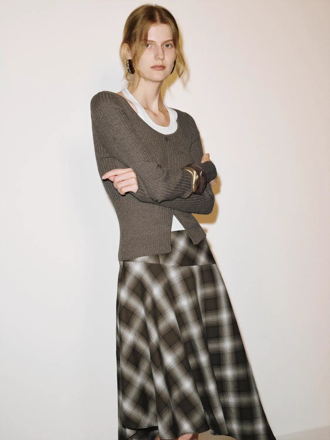 Ribbed Fitted Crew Neck Long Sleeve Cardigan