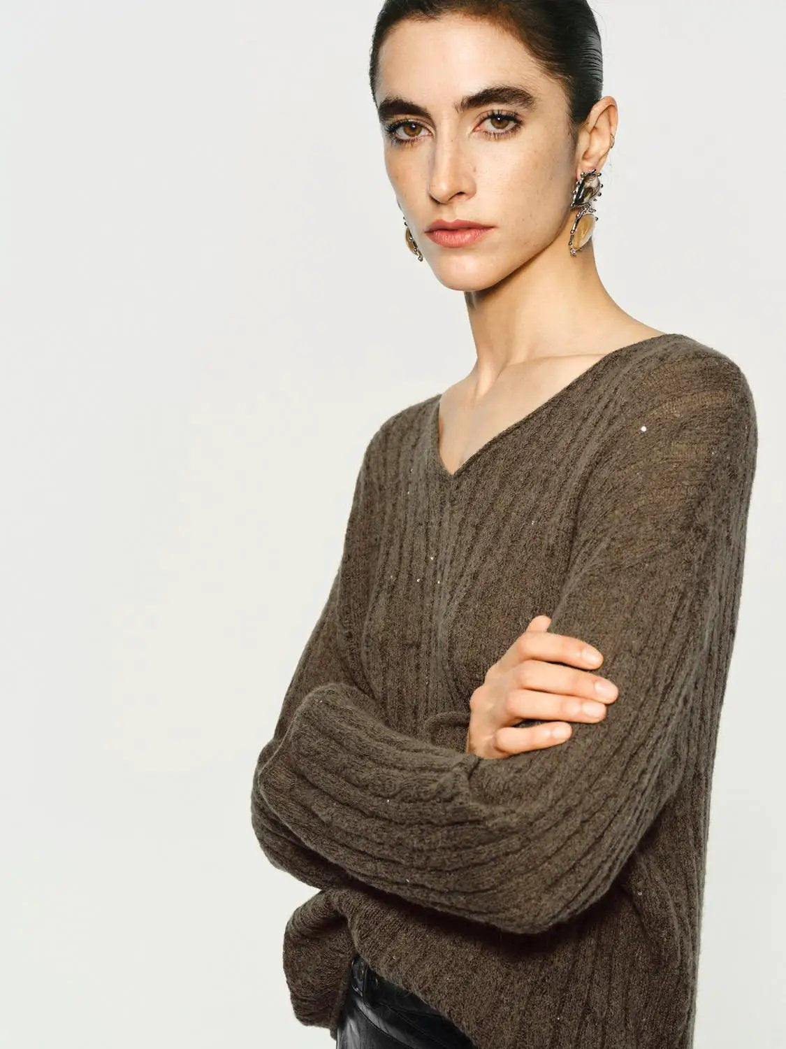 Textured Long Sleeve V-neck Knit T-Shirt