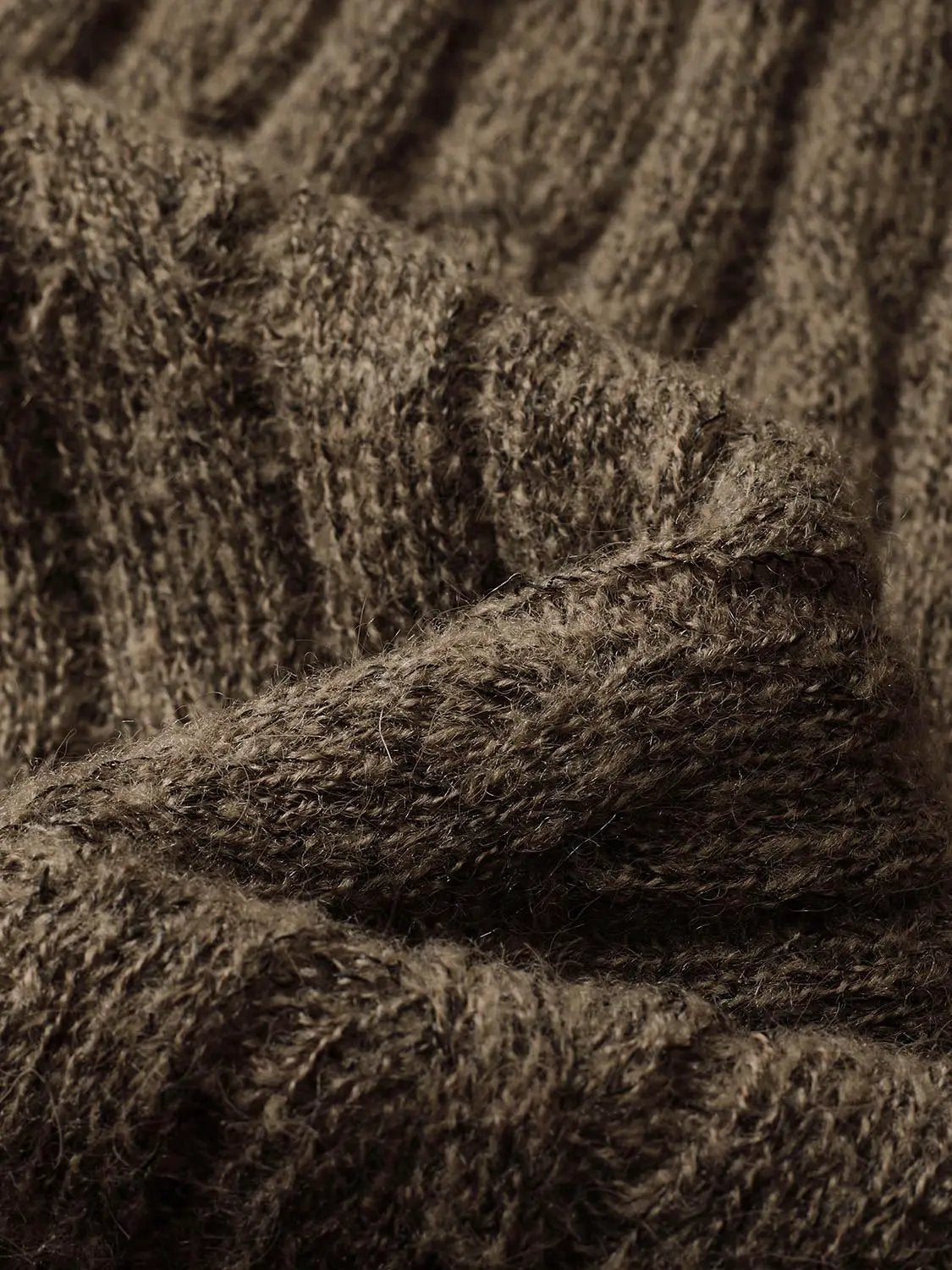 Textured Long Sleeve V-neck Knit T-Shirt