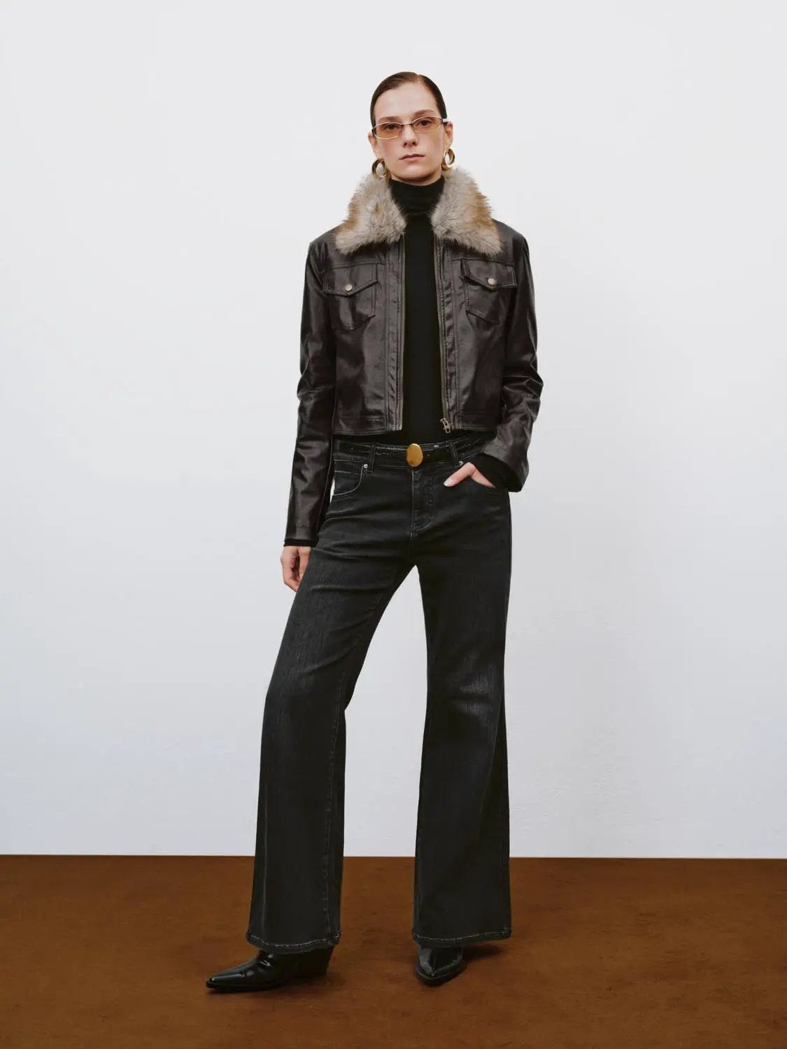 Cropped Faux Fur Collar Zip Front Long Sleeve Jacket