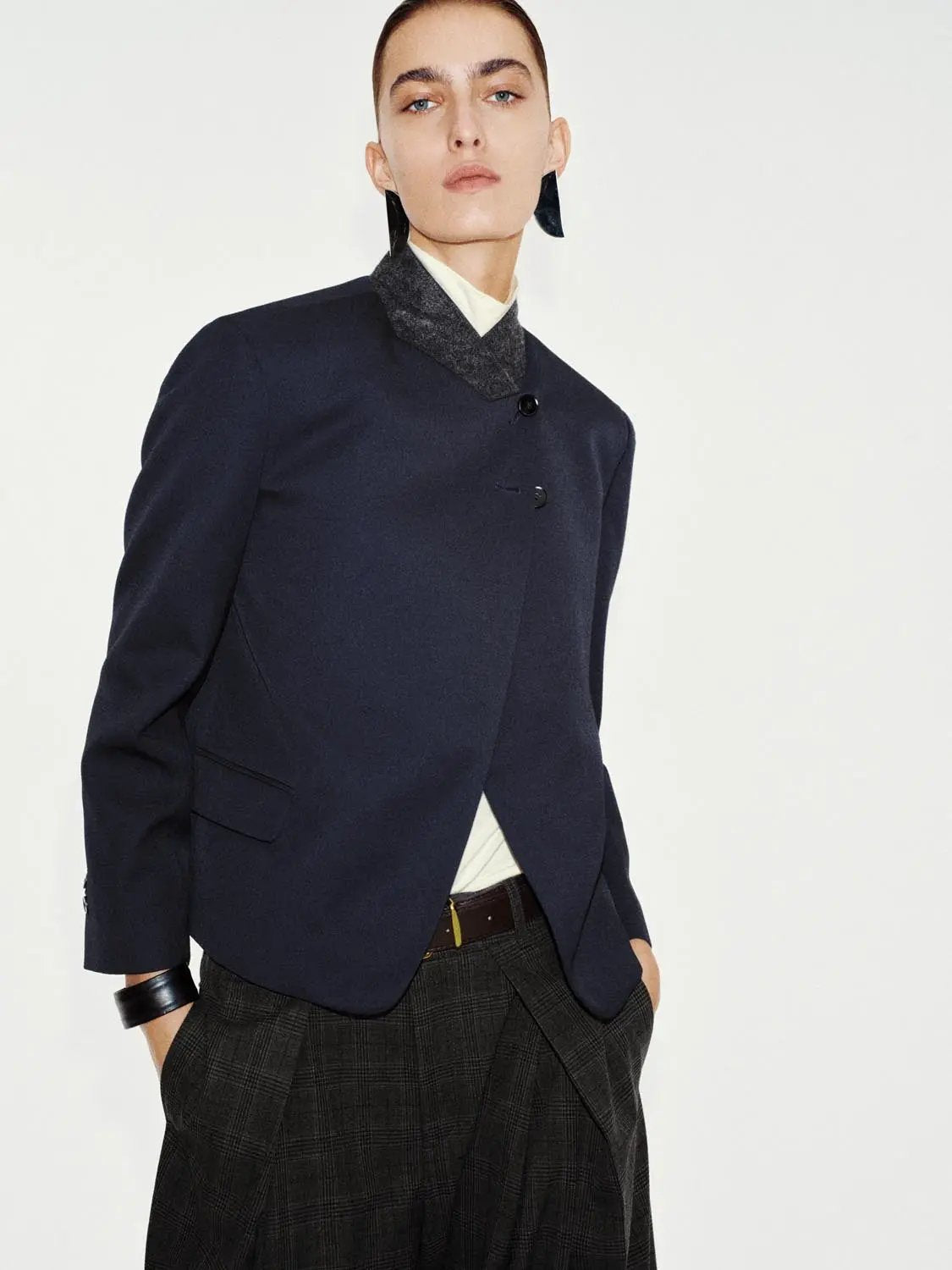 Tailored Asymmetric Long Sleeve Contrast Collar Jacket