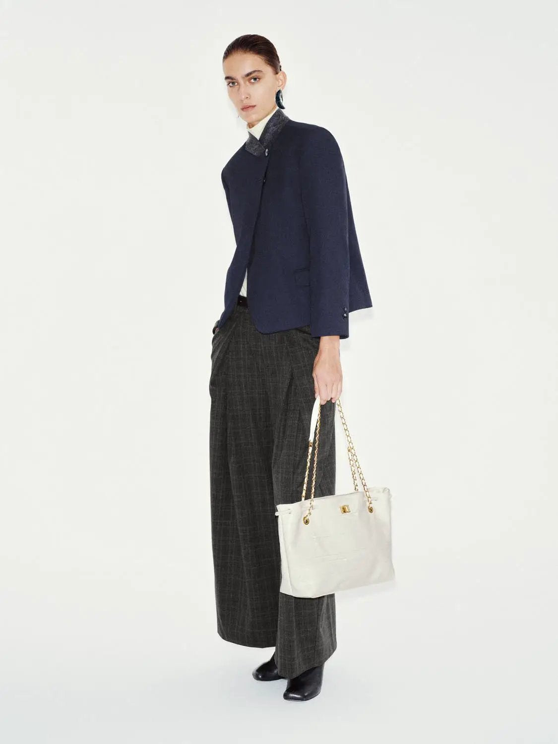 Tailored Asymmetric Long Sleeve Contrast Collar Jacket