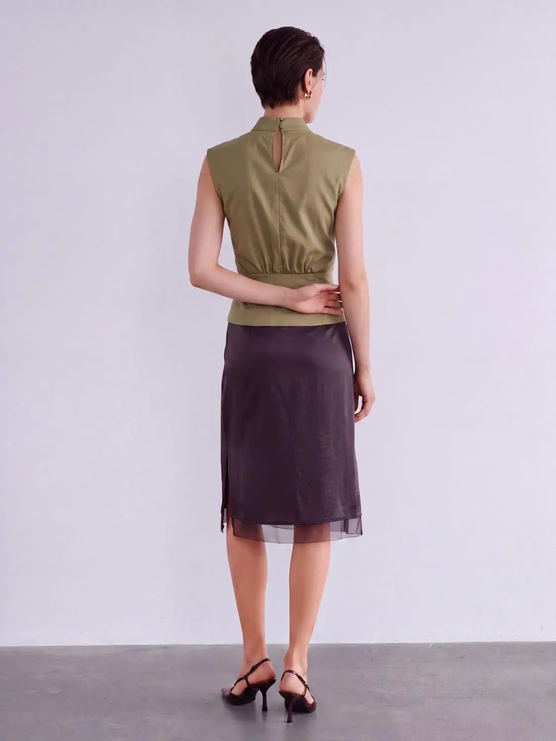 Lace-up Ruched Mock Neck Sleeveless Blouse
