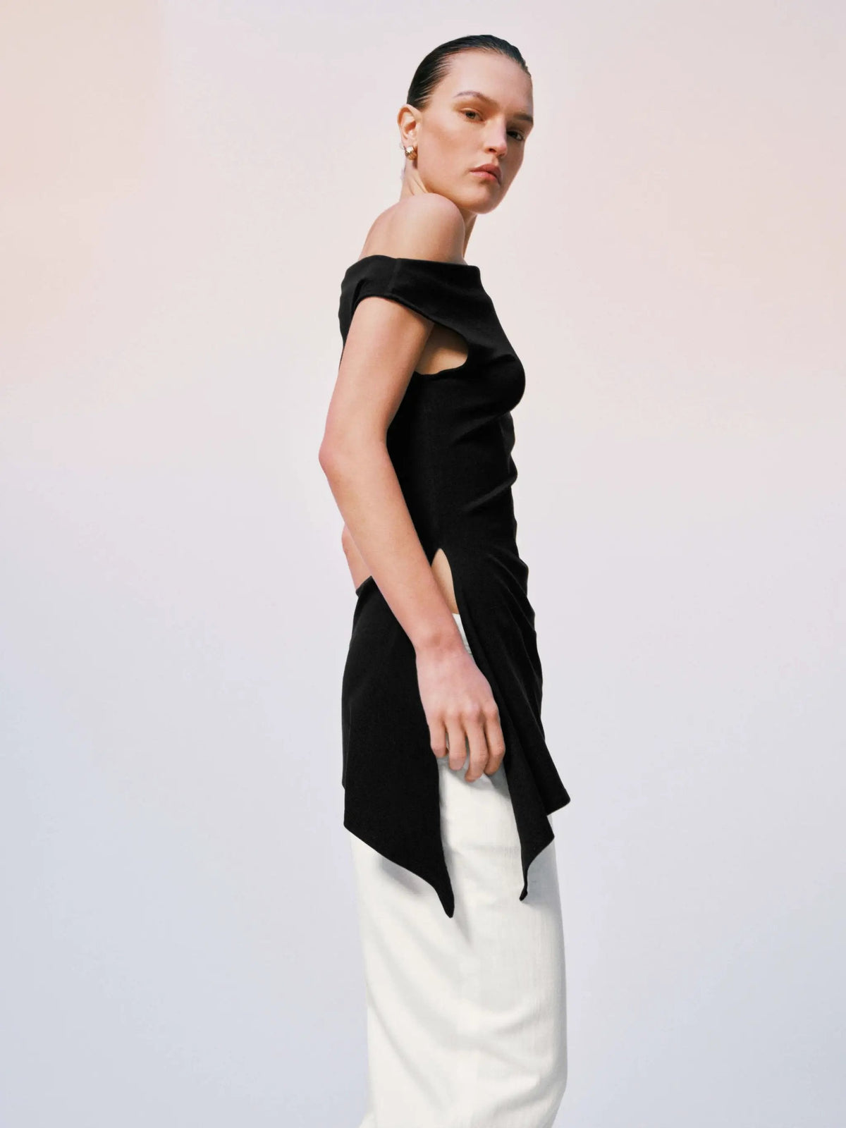 One Shoulder Asymmetric Neck Ruched Knit Slim Fit Top
