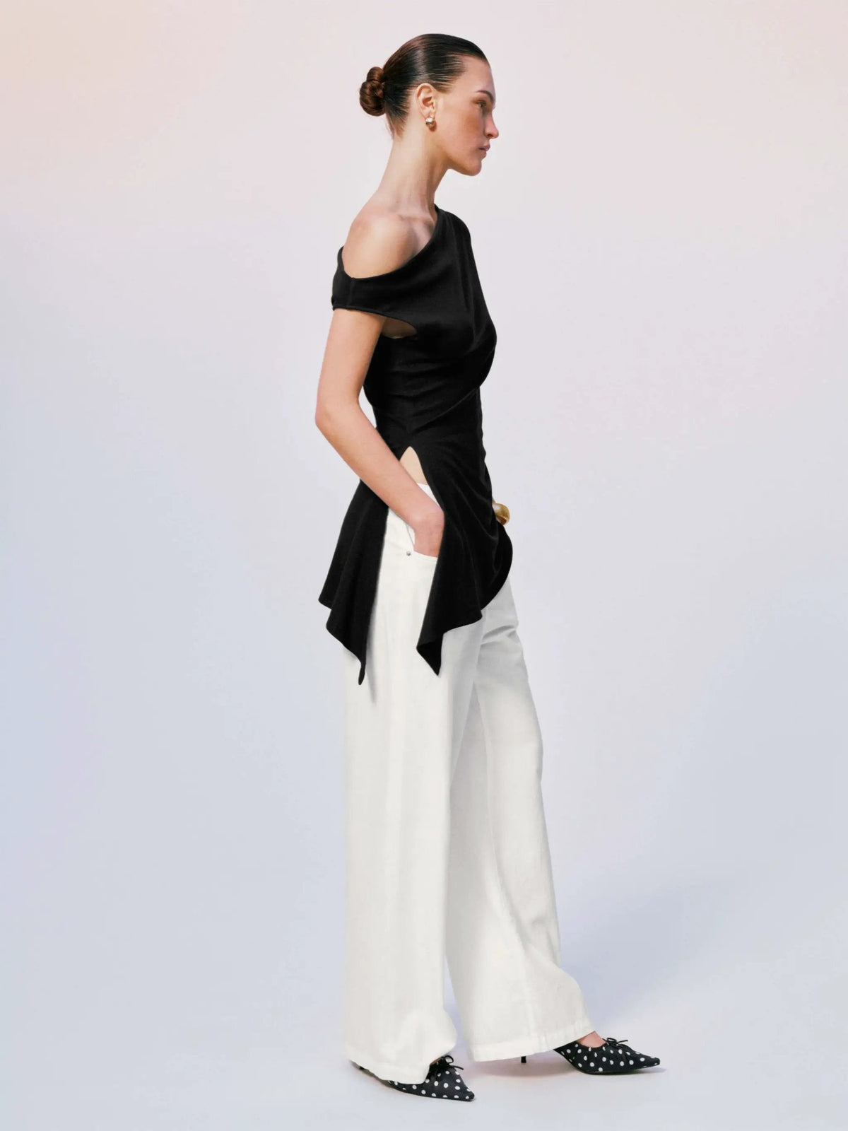 One Shoulder Asymmetric Neck Ruched Knit Slim Fit Top