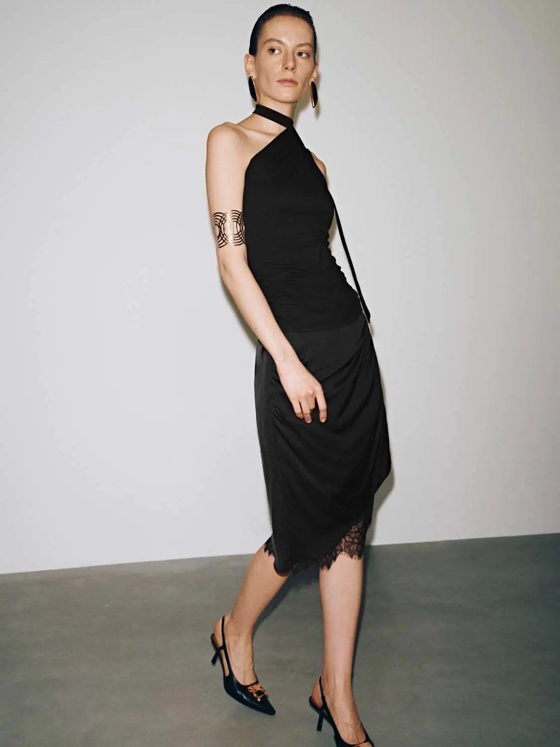 Halter One Shoulder Ruched Lace Hem Slim Mini Dress