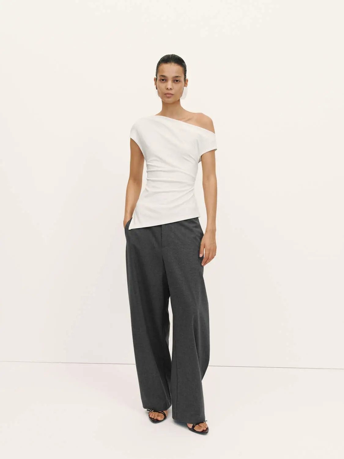 One Shoulder Ruched Asymmetric Hem Slim Top