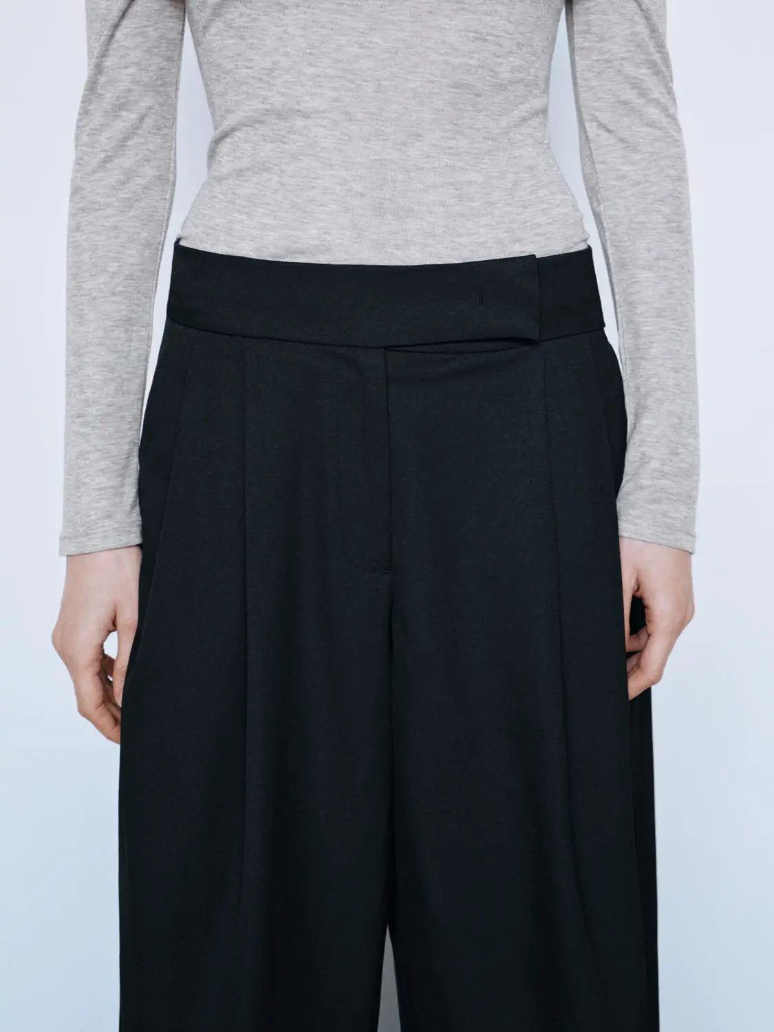 Solid Pleated High-Waisted Curved Leg Pants