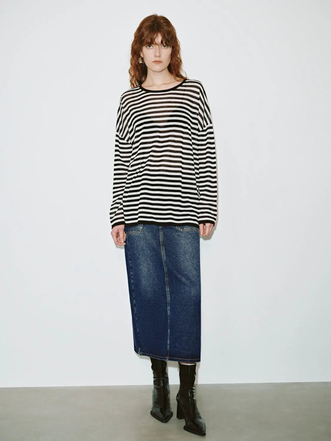 Patch Pocket Front Seam Straight Midi Denim Skirt