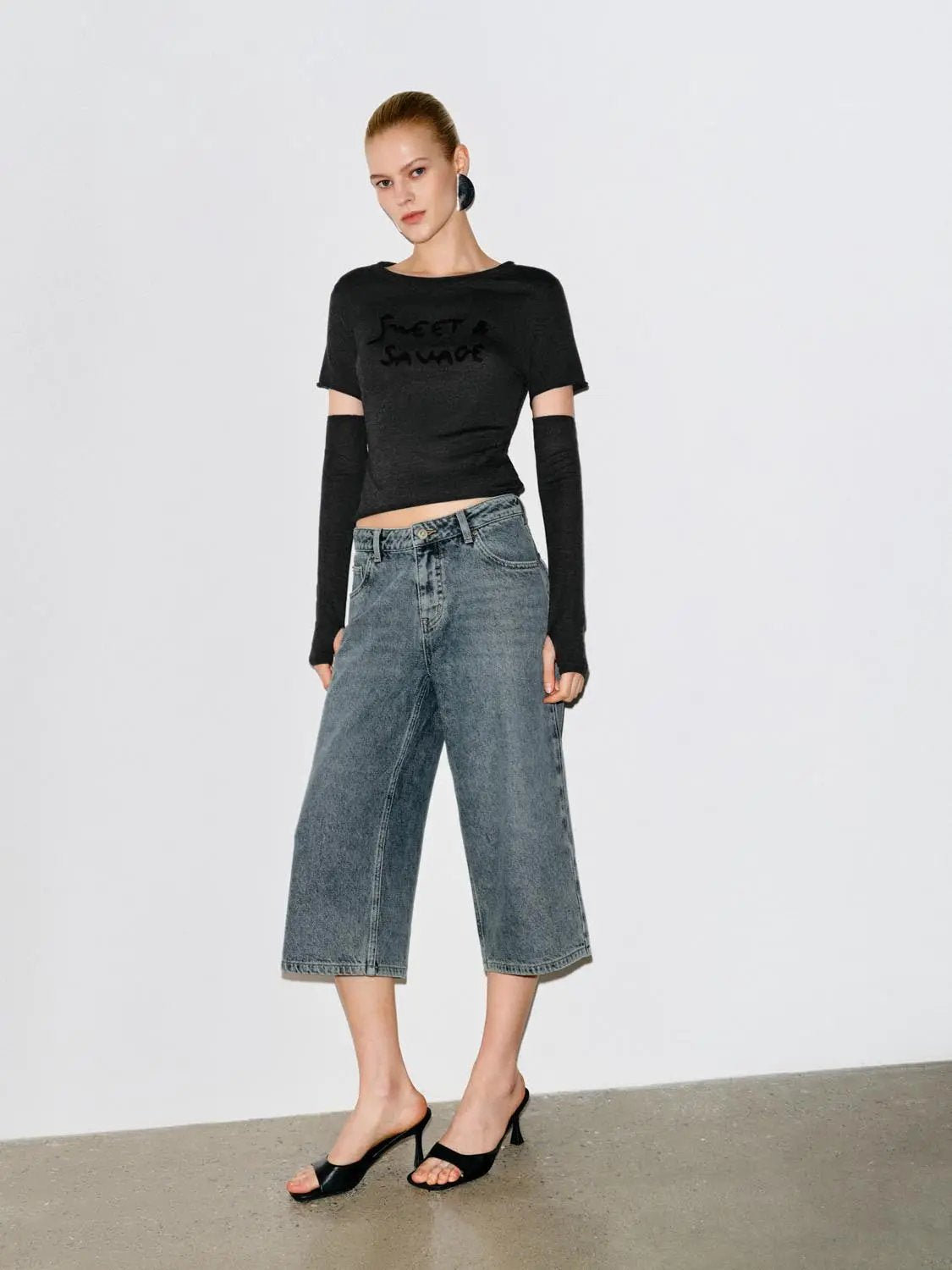 Cut-out Printed Text Boat Neck Cropped Long Sleeve T-Shirt