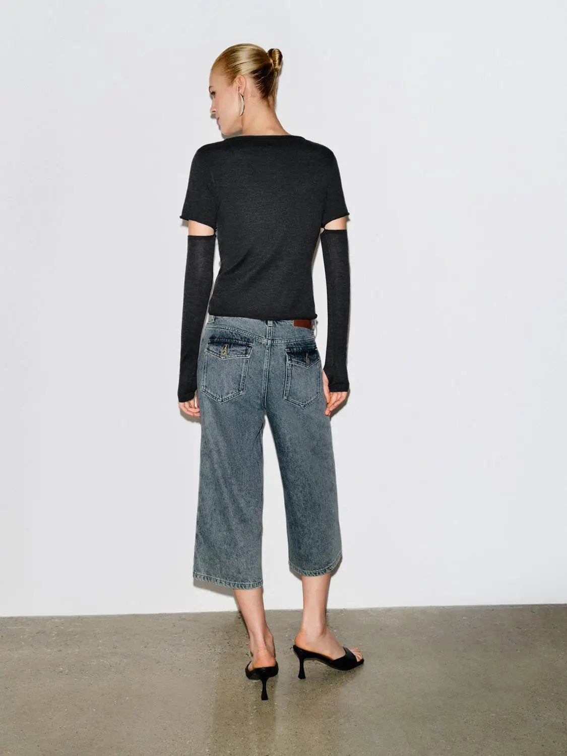 Cut-out Printed Text Boat Neck Cropped Long Sleeve T-Shirt