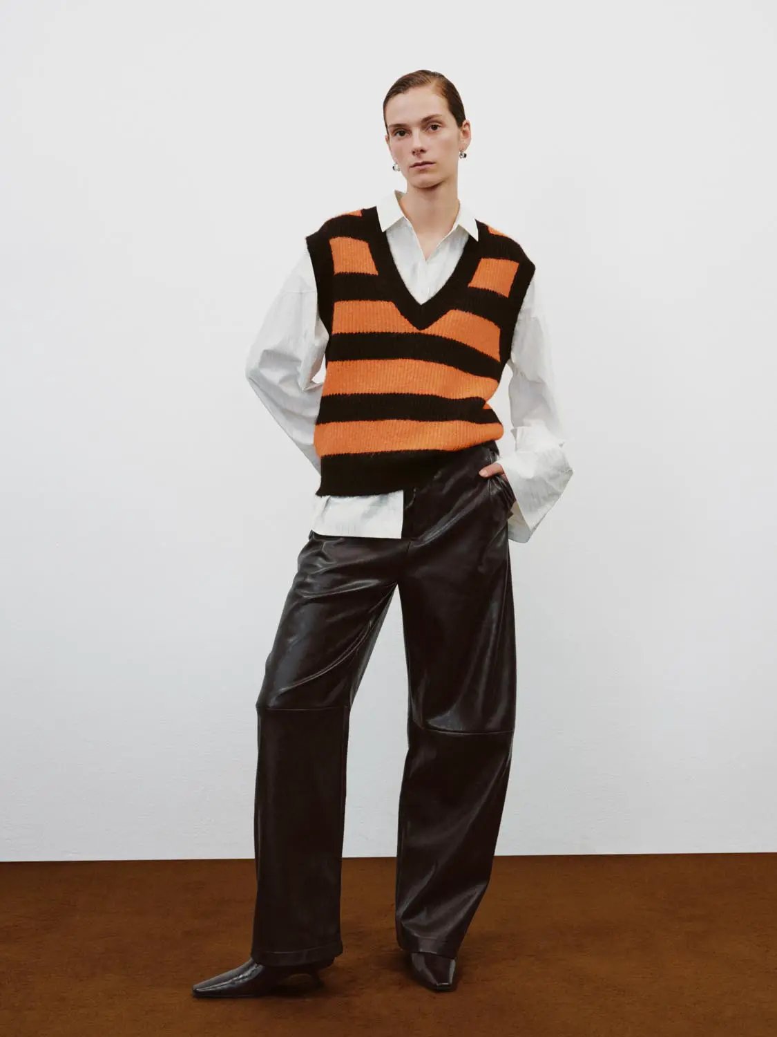 Striped Stretch V-neck Sleeveless Knit Tank Top