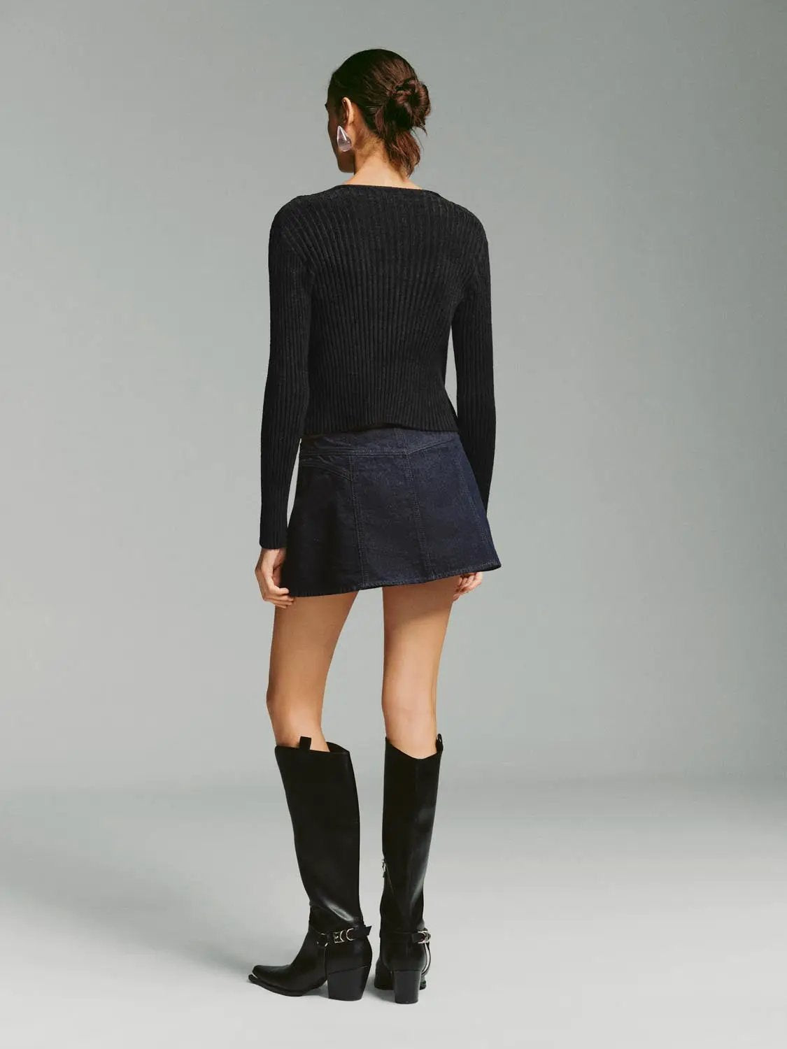 Ribbed Long Sleeve Metal Clasp Detail Pullover