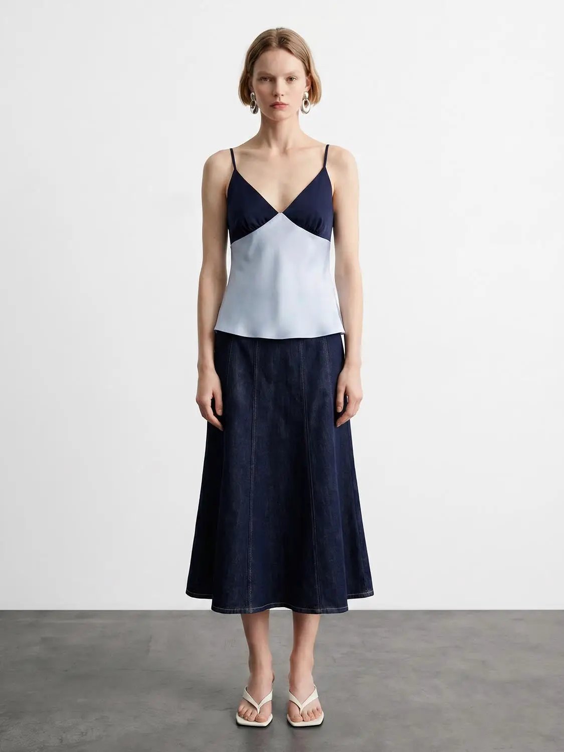Slim V Neck Color Block Ruffle Hem Camisole