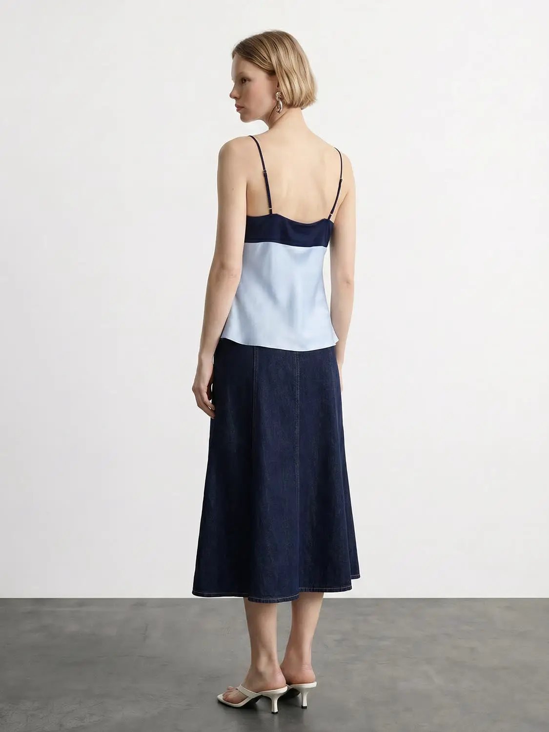 Slim V Neck Color Block Ruffle Hem Camisole