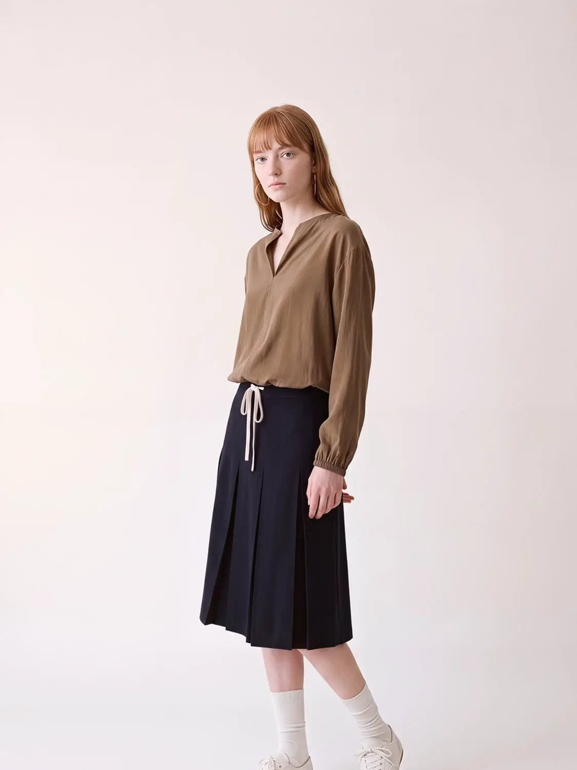 Boxy V-neck Long Sleeve Elastic Hem Blouse